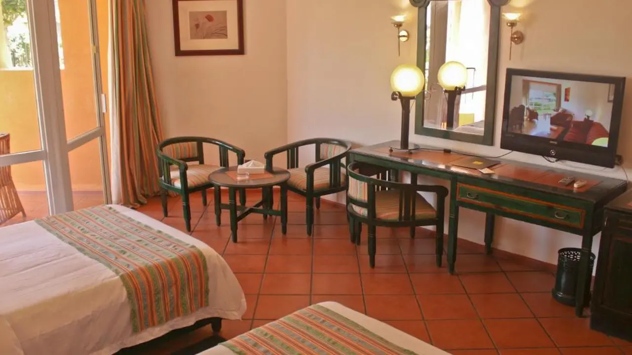 الفندق كيفي بالميرا بيتش - العين السخنة